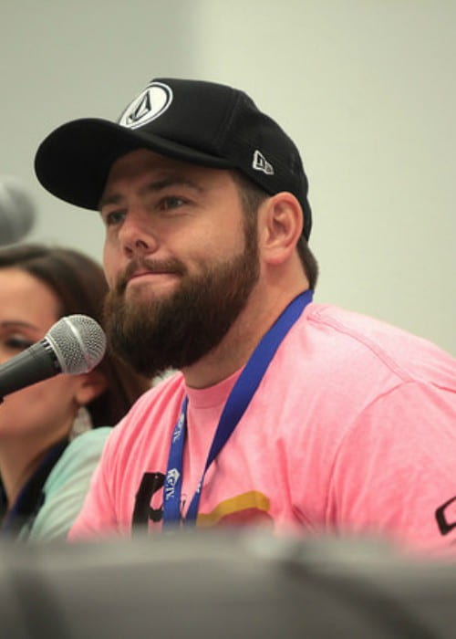 Shay Carl speaking at the 2014 VidCon