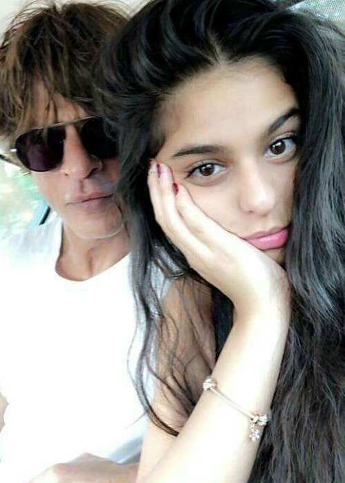 Suhana Khan and Shah Rukh Khan in an Instagram selfie in January 2018