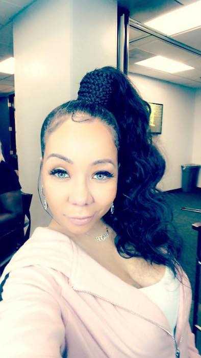 Tameka Cottle showing her ponytail in an Instagram selfie in January 2018 selfie