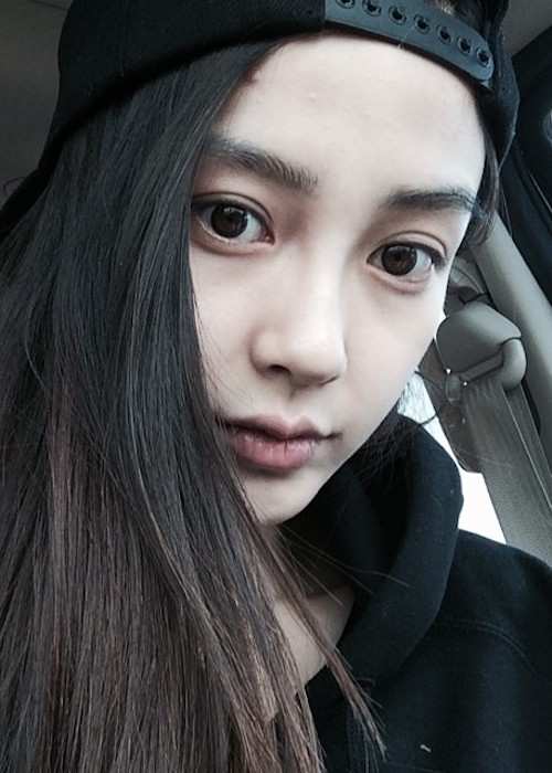 Angelababy in a July 2014 selfie