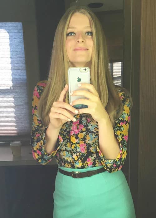 Anna Baryshnikov in an Instagram selfie as seen in July 2016