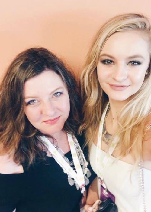 Anna Jane Jackson (Right) in a selfie with her mother in June 2016