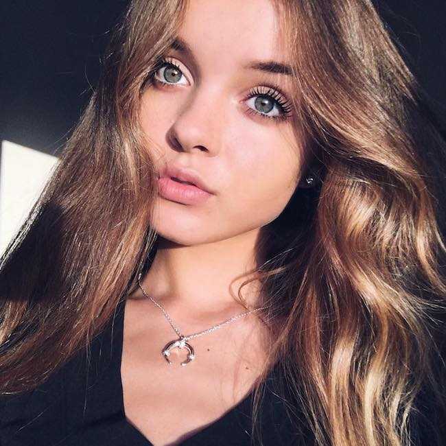Anna Zak in an Instagram selfie in October 2016