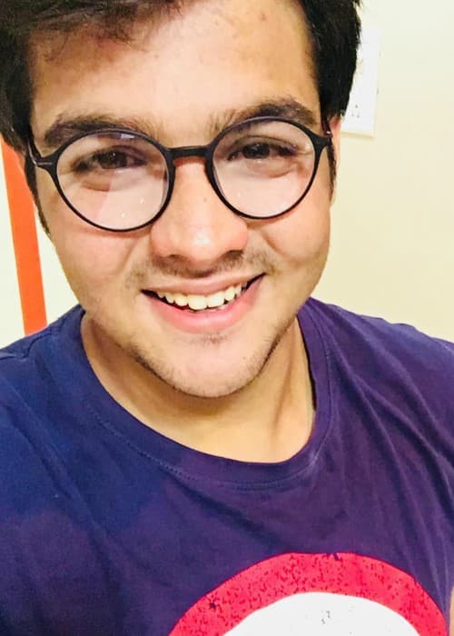 Ashish Chanchlani in an Instagram selfie as seen in December 2017