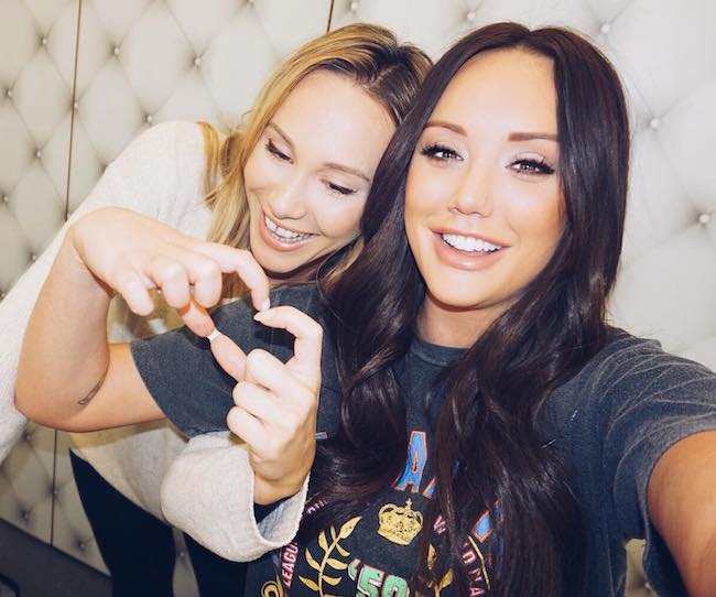 Charlotte Crosby (Right) with her friend Lindsey Harrison in a selfie in February 2018