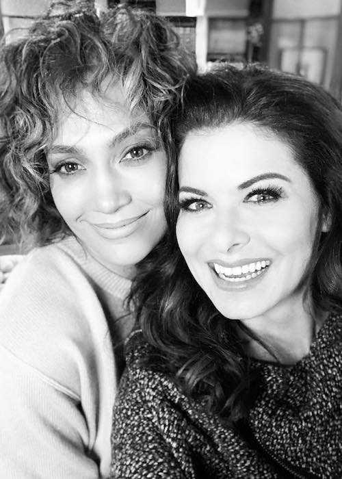 Debra Messing and Jennifer Lopez in an Instagram selfie in January 2018