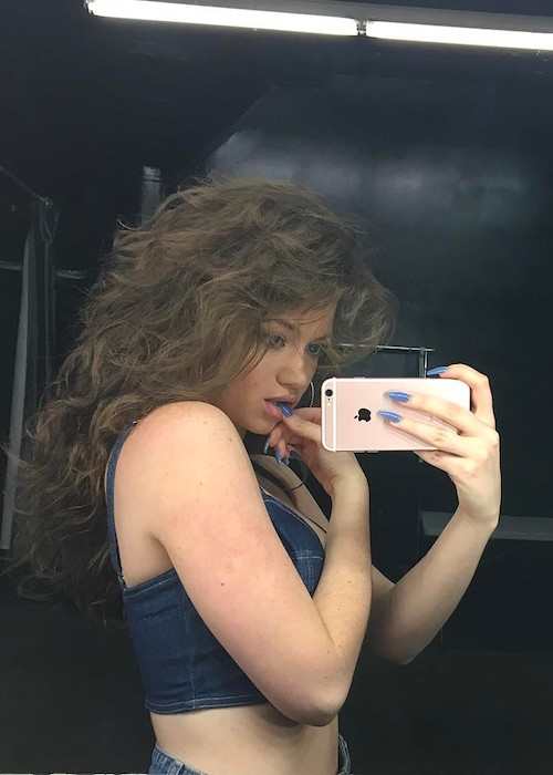 Dytto in an Instagram selfie in May 2017