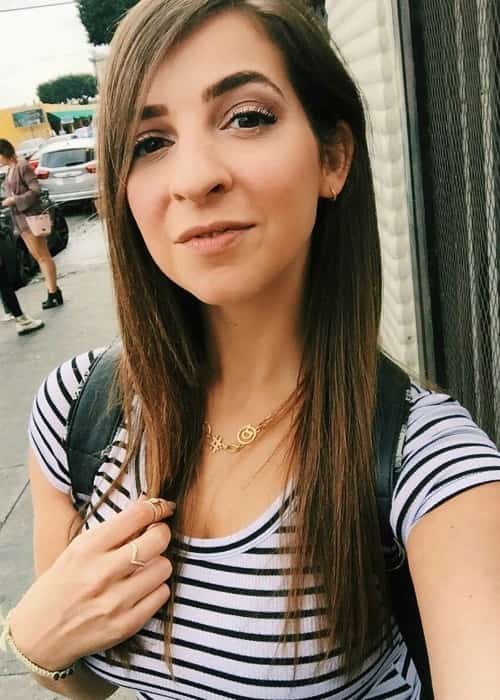 Gabbie Hanna in an Instagram selfie as seen in September 2016