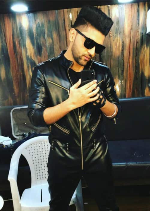 Guru Randhawa in a selfie in December 2017