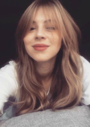 Hermione Corfield Height, Weight, Age, Boyfriend, Family, Biography