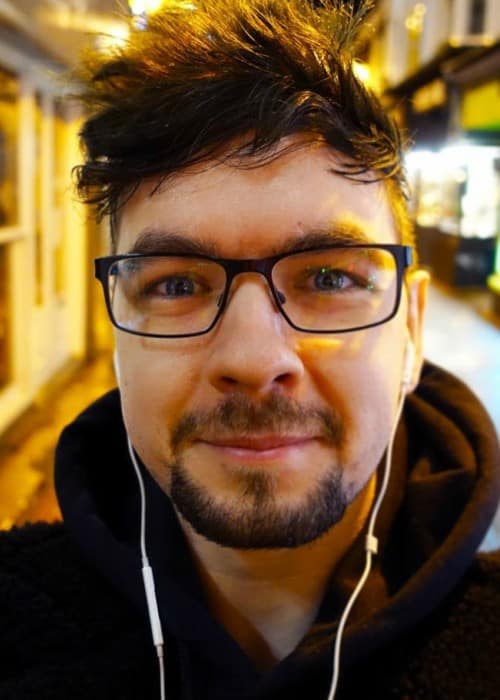 Jacksepticeye in an Instagram selfie in December 2017