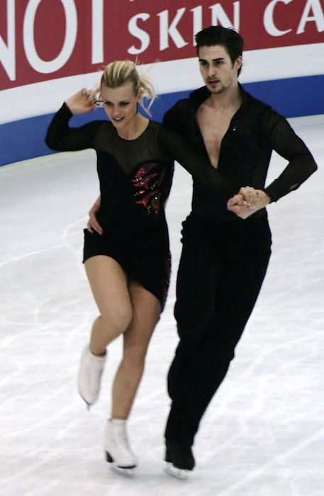 Madison Hubbell and Zachary Donohue during a skating contest in 2012