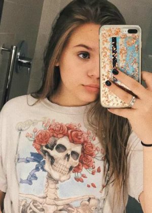 Maisy Stella Height, Weight, Age, Boyfriend, Family, Facts, Biography