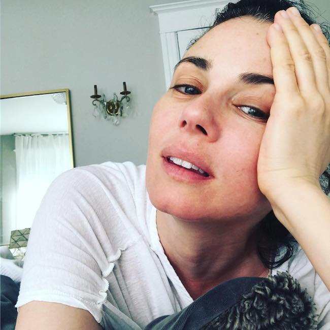 Mia Kirshner Height, Weight, Age, Body Statistics - Healthy Celeb