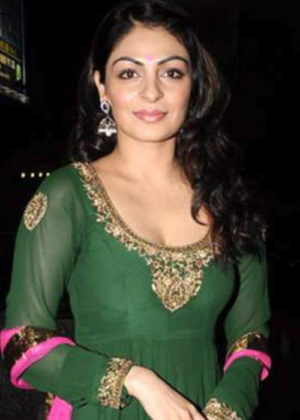 Neeru Bajwa Height, Weight, Age, Spouse, Family, Facts, Biography