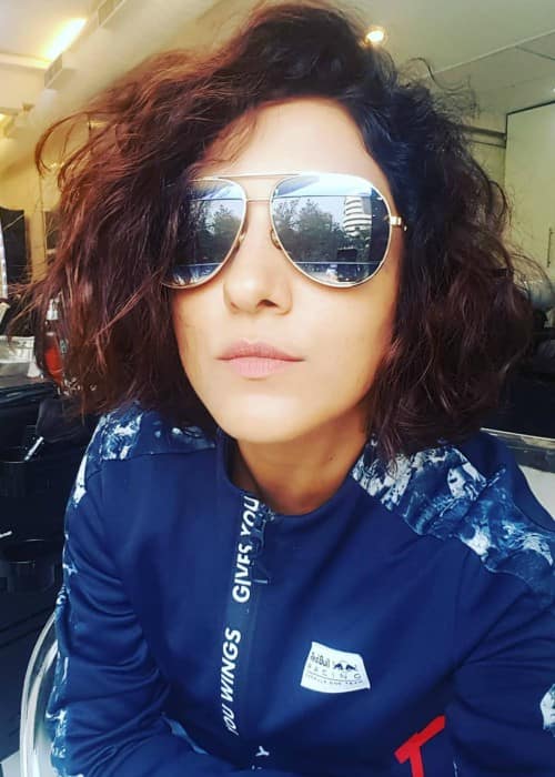 Neeti Mohan in an Instagram selfie as seen in January 2018