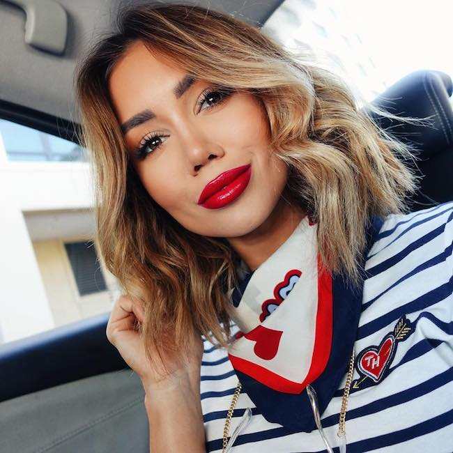 Pia Muehlenbeck selfie after updating her hair color in September 2017