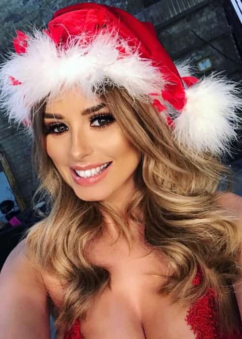 Rhian Sugden in an Instagram selfie in December 2017