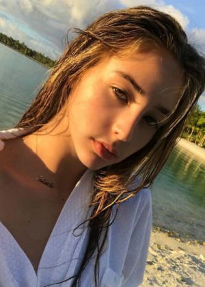 Scarlet Rose Stallone Height, Weight, Age, Boyfriend, Family, Biography