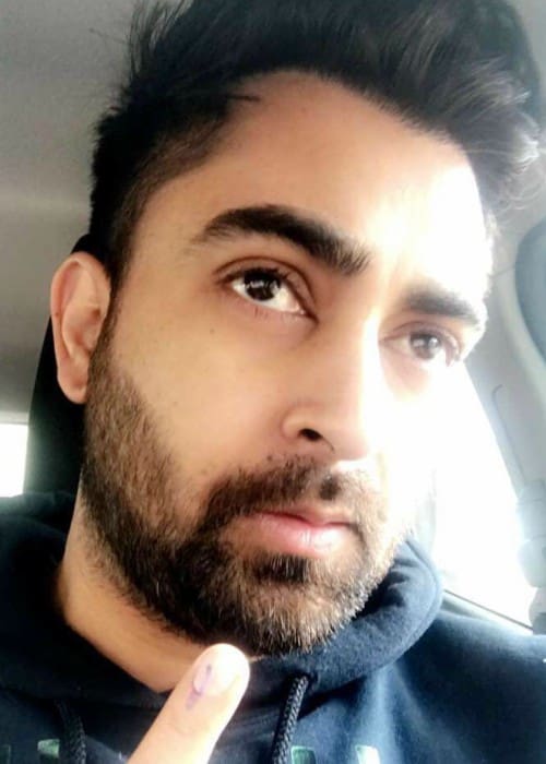 Sharry Mann in an Instagram selfie as seen in February 2017