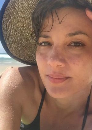 Alin Sumarwata Height, Weight, Age, Boyfriend, Family, Facts, Biography