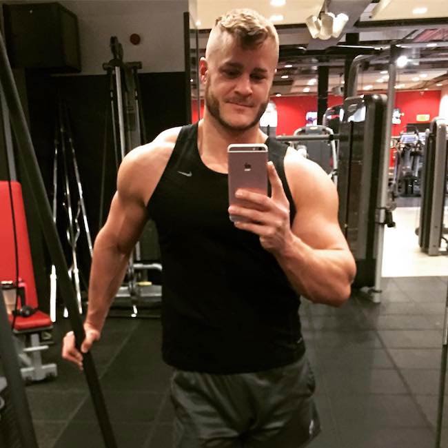 Austin Armacost gym workout selfie in February 2018