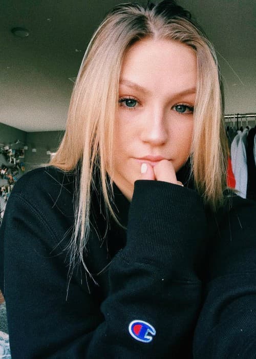 Autumn Miller in a selfie in December 2017