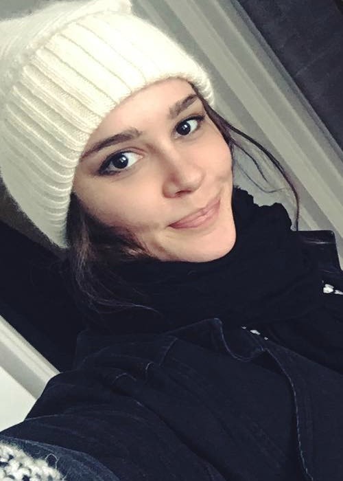 Bella Dayne in an Instagram selfie as seen in October 2016