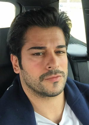 Burak Özçivit Height, Weight, Age, Girlfriend, Family, Facts, Biography