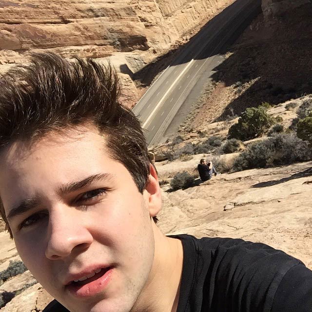 David Dobrik showing beautiful scenery in a selfie in February 2015