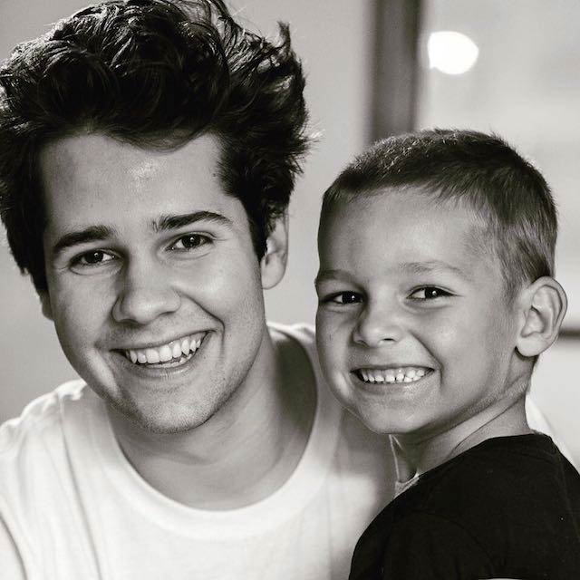 David Dobrik Height, Weight, Age, Girlfriend, Family, Facts, Biography