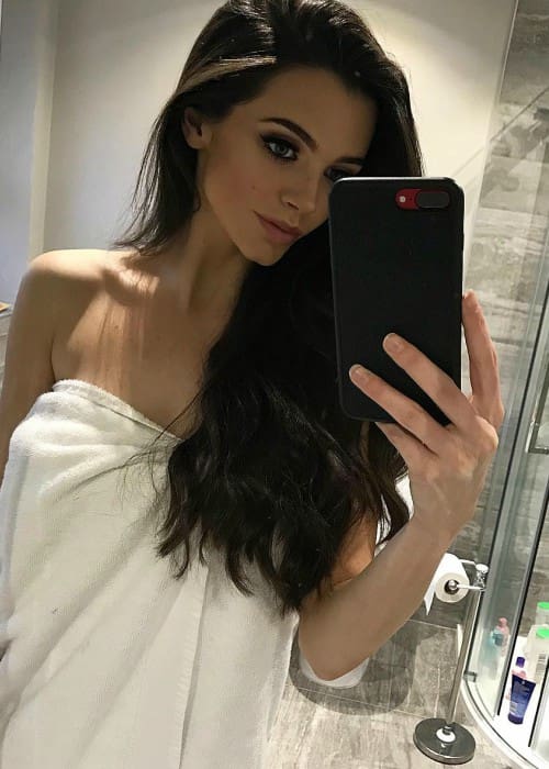 Emma McVey promoting BPerfect Cosmetics in a selfie in February 2018