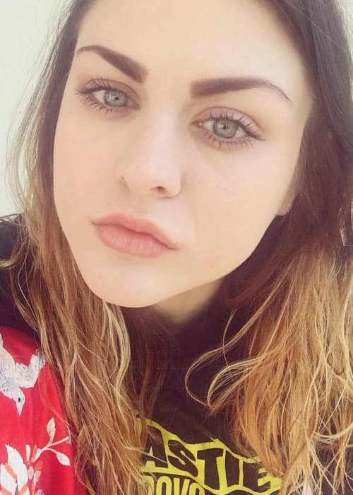 Frances Bean Cobain Height, Weight, Age, Body Statistics - Healthy Celeb