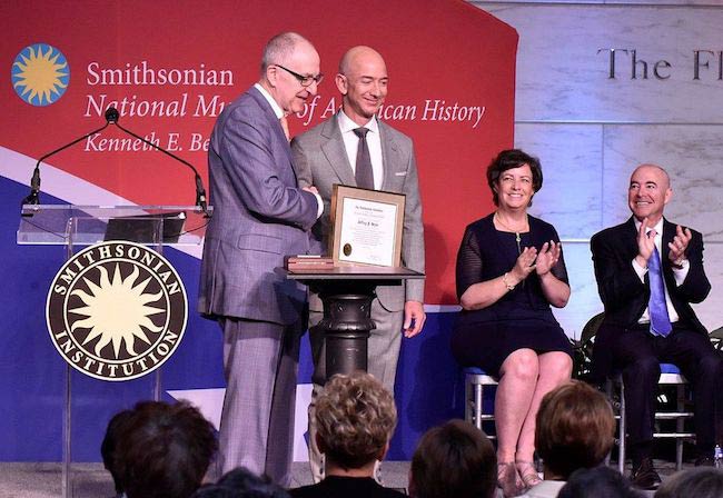 Jeff Bezos receiving the James Smithson Bicentennial medal in 2016