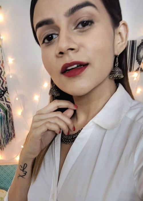 Komal Pandey in an Instagram selfie as seen in January 2018