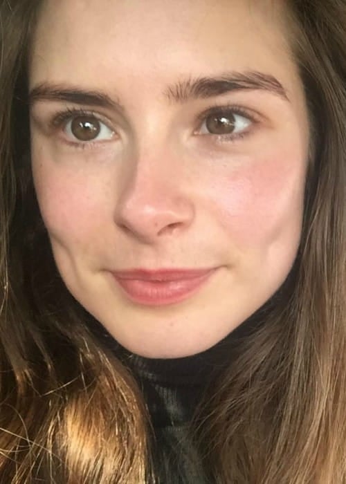 Rachel Shenton in an Instagram selfie as seen in March 2017
