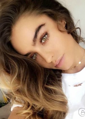 Sommer Ray Height, Weight, Age, Boyfriend, Family, Facts, Biography