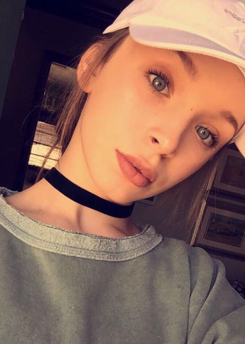 Taylor Hatala in an Instagram selfie as seen in September 2016