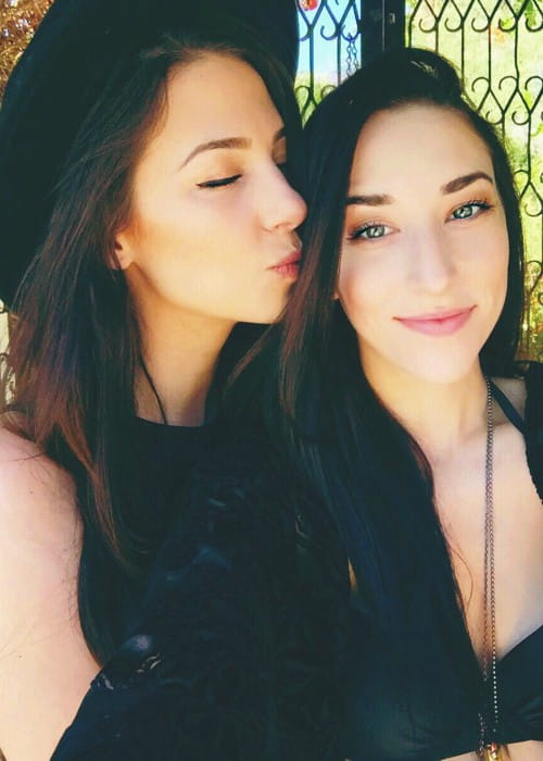 Ally Hills (Right) and Stevie Boebi in a selfie in April 2016
