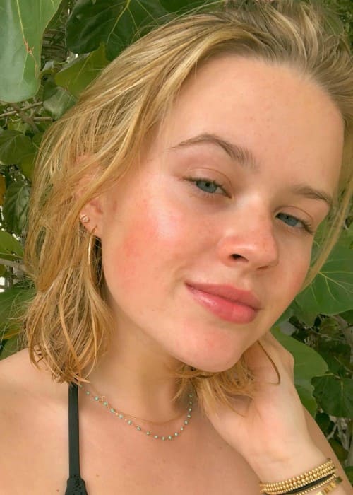 Ava Phillippe in an Instagram selfie as seen in April 2018