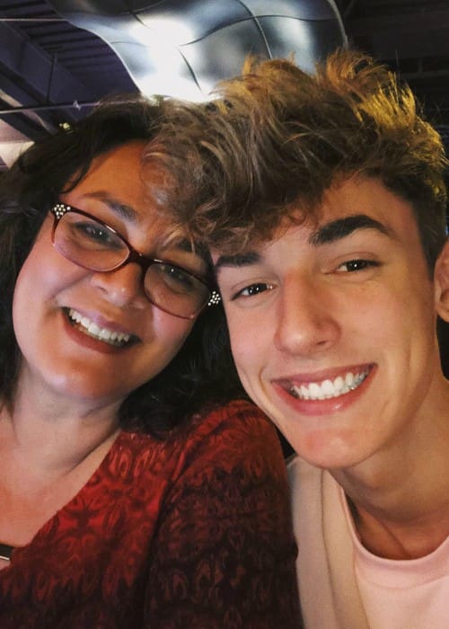 Bryce Hall in a selfie with his mother as seen in February 2018