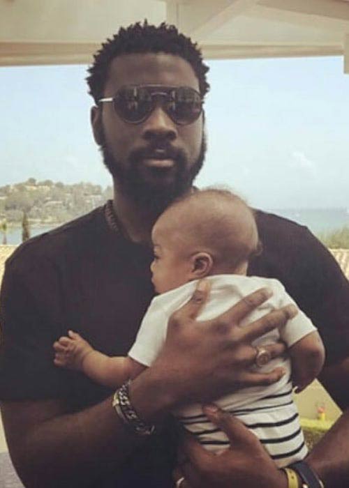 Damso with a kid