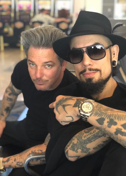 Dave Navarro with Todd Newman at the airport waiting for the flight in April 2018