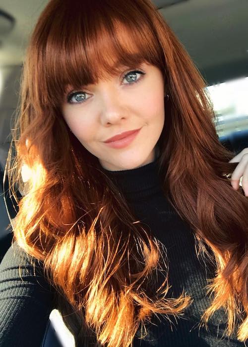 Hannah Rose May looked cute in a car selfie in December 2017
