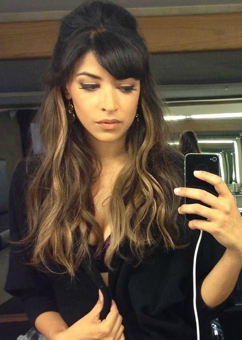 Hannah Simone Height Weight Age Spouse Family Facts