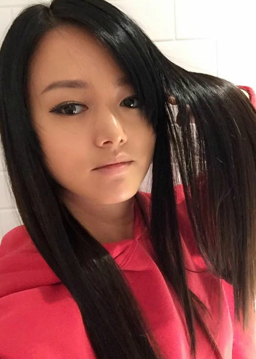 Kiki Sukezane in an Instagram selfie as seen in November 2017