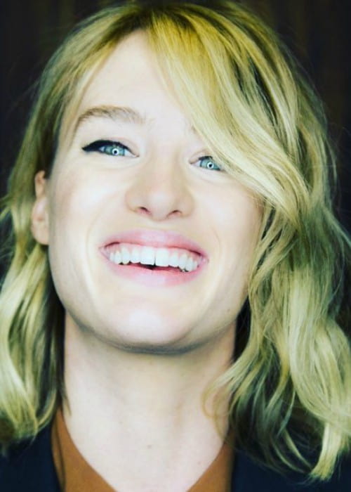 Mackenzie Davis in an Instagram post as seen in November 2015