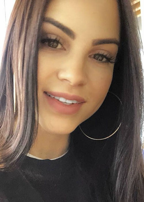 Natti Natasha in an Instagram selfie as seen in March 2018