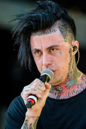 Ronnie Radke Height, Weight, Age, Girlfriend, Family, Biography