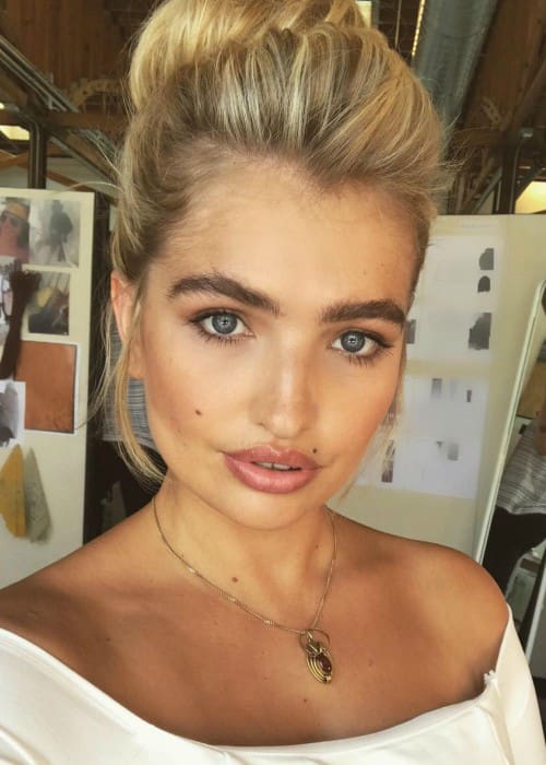 Sarina Nowak in an Instagram selfie as seen in July 2017